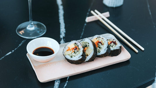 Manger avec les yeux : l’art de servir les sushis